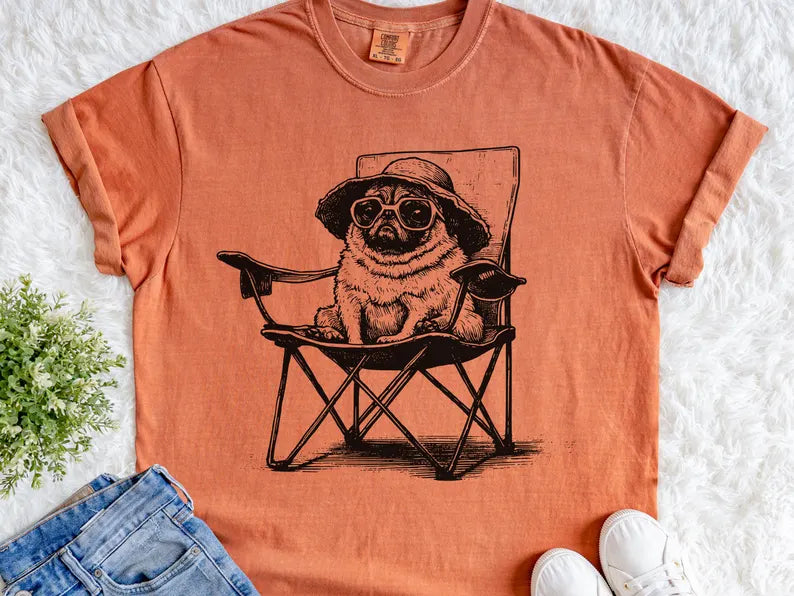 Vintage Pug Beach T-Shirt - Funny Relaxing Pug in Chair Tee, Retro Summer Pug Lover Gift